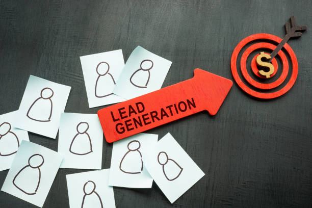 Visual comparison of lead generation showing real-time leads versus aged data leads for sales strategy